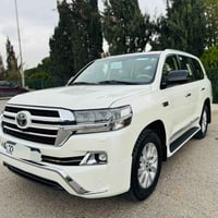 لاندكروز وايت ايدشن • ٢٠١٧ • ماشي ١٧٨ الف