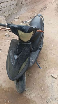 دراجه ماكس لبيع على وضعها بس سلف ميشتغل ٥٠٠وبيها مجال 07807807981