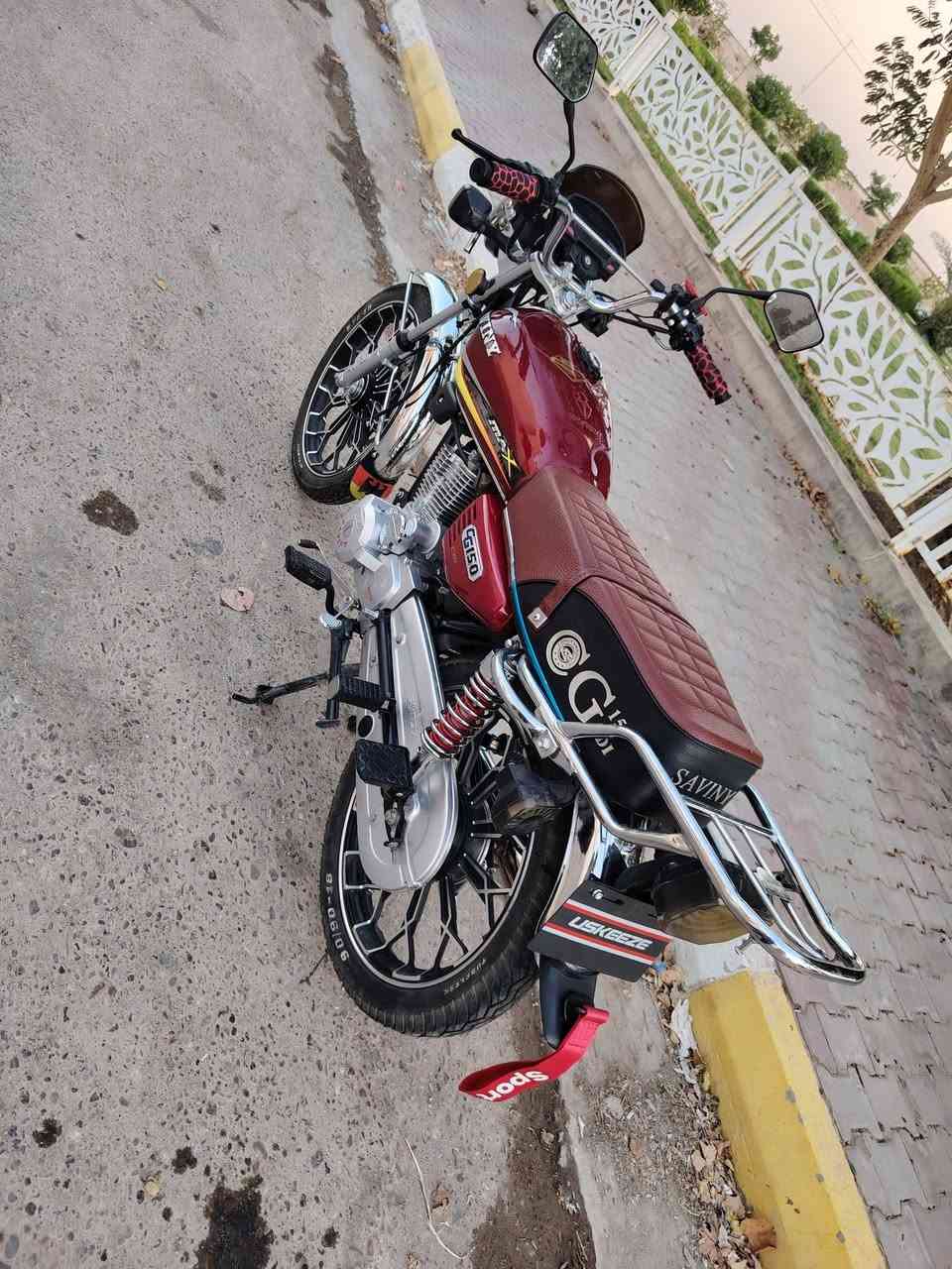 دراجه للبيع موديل 25 بعدها زيرو صار شهرين من مشدوده ماشيه الف فقط دراجه كفاله عامه كلشي شغال بيها محرك مكفول كلشي بيها مكفول السعر 850 وبيها مجال تواصل خاص او على رقم 
***********
