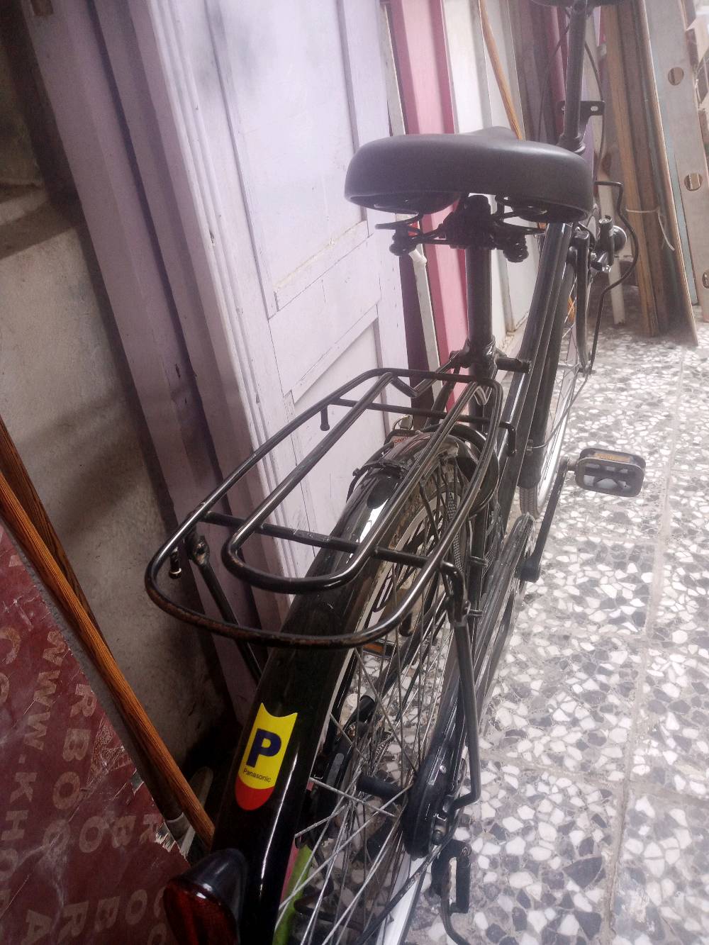 سعره 150 الف وبي مجال، او مراوس ب مبايل حسب القناعه، قبل اسبوعين نزلته من الحاويه من كرار ابو النقش موديل 2020 نضافه 100 كدامكم مكاني نجف حي العسكري