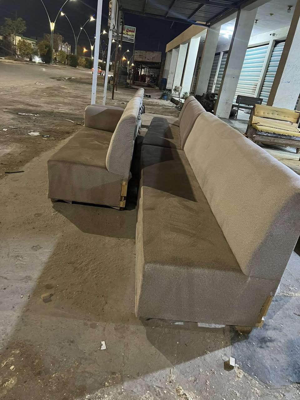 تم كمال ديوان تصليح وتبديل قماش 
وتم إكمال تخم ونص  نجاره وتبديل القماش 

دوشمه ونجاره بيت العمر 

الجرايشي قرب مطعم الفلوجه 

دوشمه حسب انواع الفصالات 

وتغير الموديلات 
متواجد على الفيس 
ومتواجد على الويتساب

الستفسار ***********
