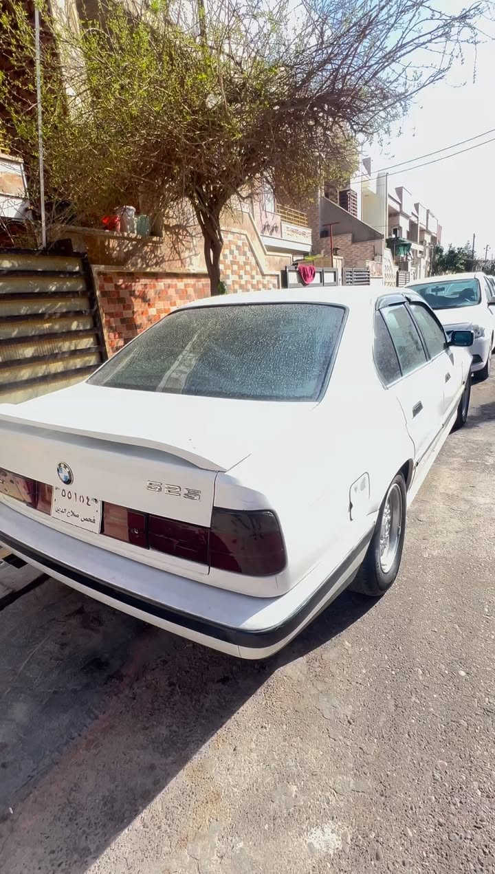 ٥٢٥ کەپس تۆماتیک فوللل فول بەس بێ سلاید ١٩٩٣ کوشین جلد گەرم و سارد تەبرید گەرمو سارد دەبڵ ئێرباگ دوگمەی s بەناوکردن وەکالە غرامە پاکانە برانەوە گێر مەکینە هەمووی بە شەترت پێشی لەی سەکن تۆزەکی هەیە سەحری ٤٠ مەجالەکی زۆر کەم سەیارەکە سەنەویە بە شەرتی ئەوەلیاتە
*********** 
وەتسئاپی لەسەرە
