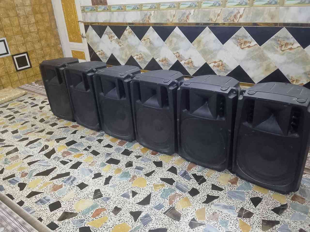 سماعات دبليو 17
معروضات للبيع 
الزوج ب250
للتواصل او الاستفسار 
***********0 
راسل واتساب او اتصل
