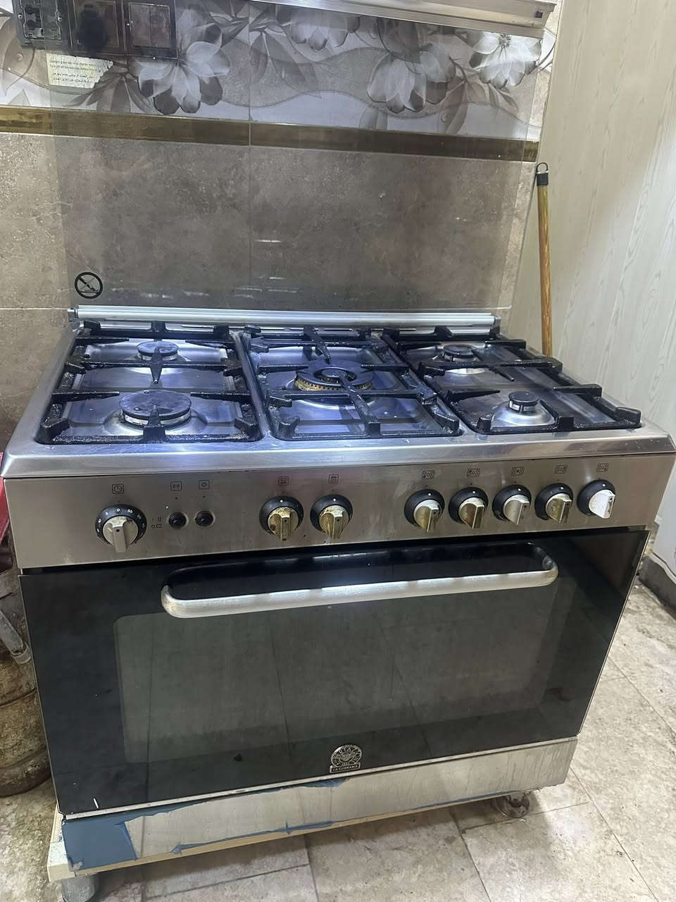 طباخ ايطالي للبيع


**إذا كنت صاحب هذا الإعلان وتريد حذفه لأي سبب، رجاءا أرسل رسالة إلى الدعم الفني**