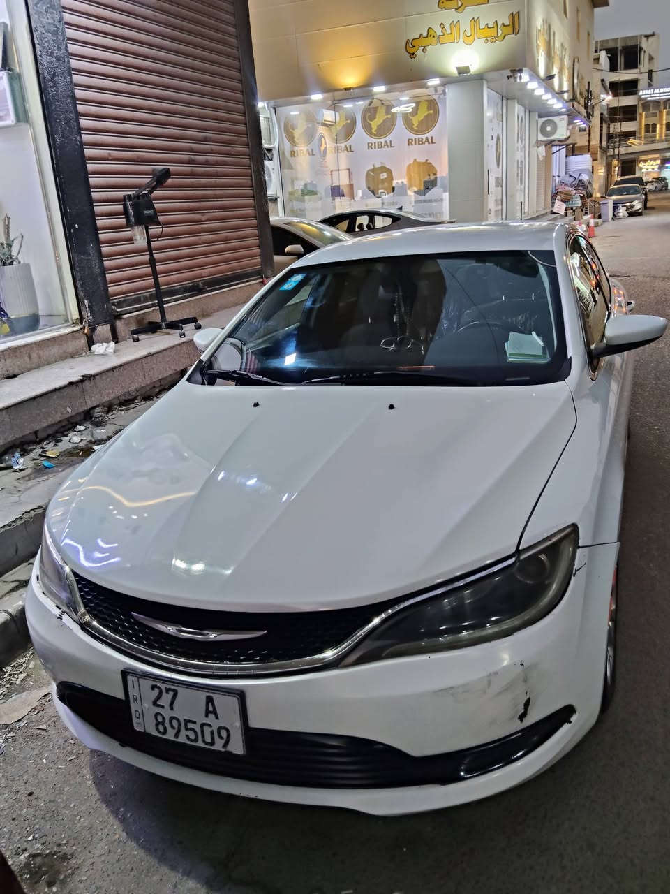 C200 /موديل  2015 مكانهه بصره وارد امريكي ضربتهه بجم بدون دواخل ولا لغود ولا شاصي بيهه 3قطع صبغ بنيد وجاملغ وباب عكس السائق والصندوك مفتوح بأسمي تحويل هزه جديده جاهزة للأخير تبريد حداده كهربائيات اي نقص ما بيهه السعر87 مجال قليل كلش 
***********
