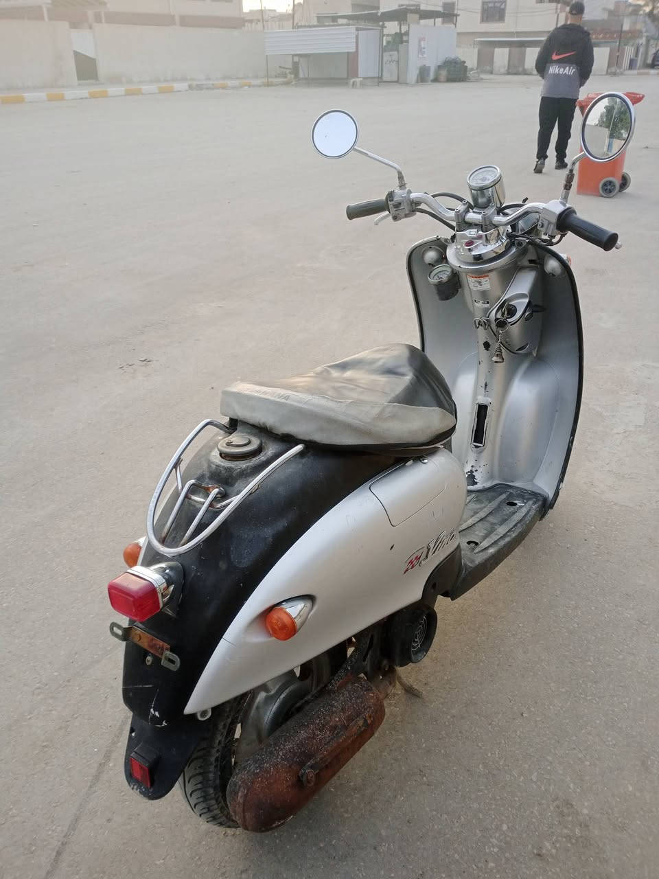 سلام عليكم دراجه كلاسك للبيع سلف هندر نگره محرك ناعم شلعه معدل كهربائيات كلها شغاله نگره بكل وقت سعرها325 وبيها مجال عنوانها بابل المسيب حي المعلمين خلف القائم مقاميه ***********
