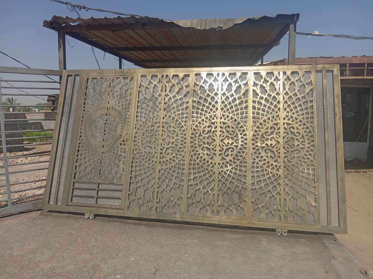 محل حداده السالمي لبيع الأبواب والشبابيك ومحجرات .. المكان... الشارع العام.. قرب سيطره ال جروخي للاستفسار الاتصال على الرقم ***********  أو ***********🌹
