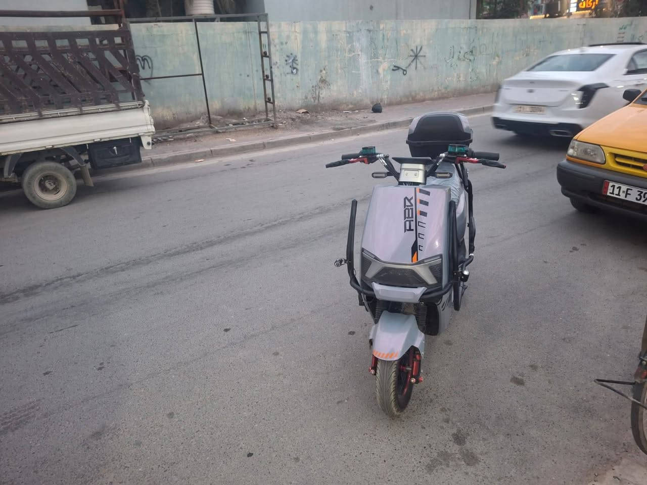 دراجة جديده صارلي 20 يوم من اشتريتها دراجة شحن اخذتها ب مليون واريدها بـ 750 الاستفسار 
*********** 
بغداد المعلمين حي الرئاسه
