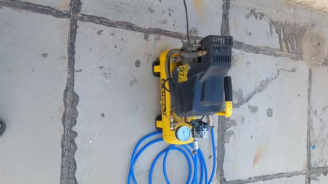 السلام عليكم.. غراض للبيع شلع والسعر والتفاصيل خاص
كمبريسر شغال بس قبغ الدهن مفطور ويسرب قليل 
ميز منشار خشب شغال 
ستاند دريل + دريل تثقيب
درج المنيوم 
لاحمة نقطية 
بغداد حي الجهاد


**إذا كنت صاحب هذا الإعلان وتريد حذفه لأي سبب، رجاءا أرسل رسالة إلى الدعم الفني**