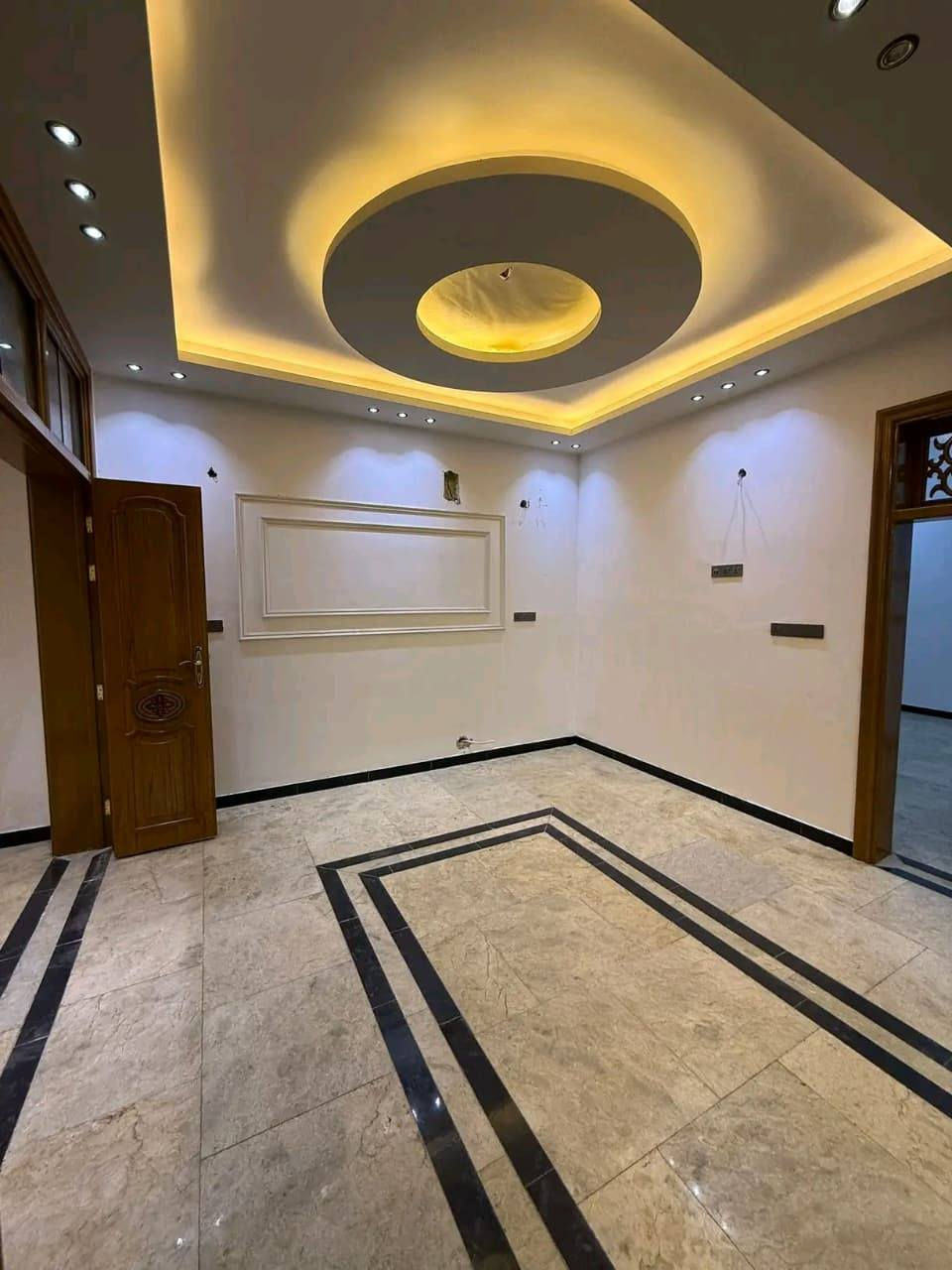 بيت باالاداره المحليه والثاني بشارع الشيباني  الشراي يجي خاص اويتصل برقم *********** بي واتساب
