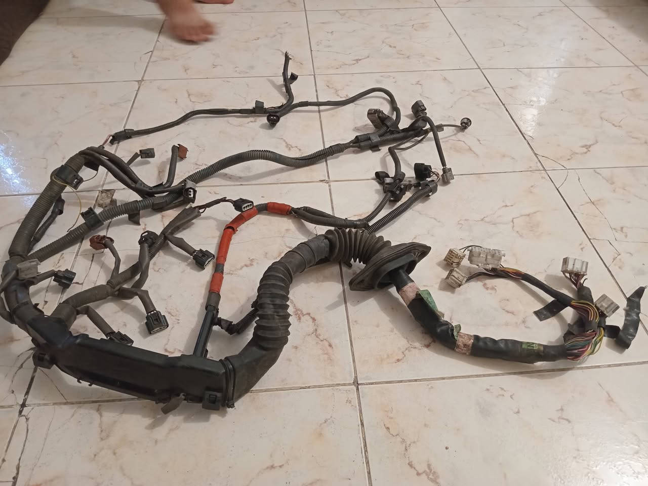 السلام عليكم ضفيره مكينه جمره بيكب مال حاويه للبيع 
سعرها ٢٠٠ الف وبيها مجال للاستفسار ***********
