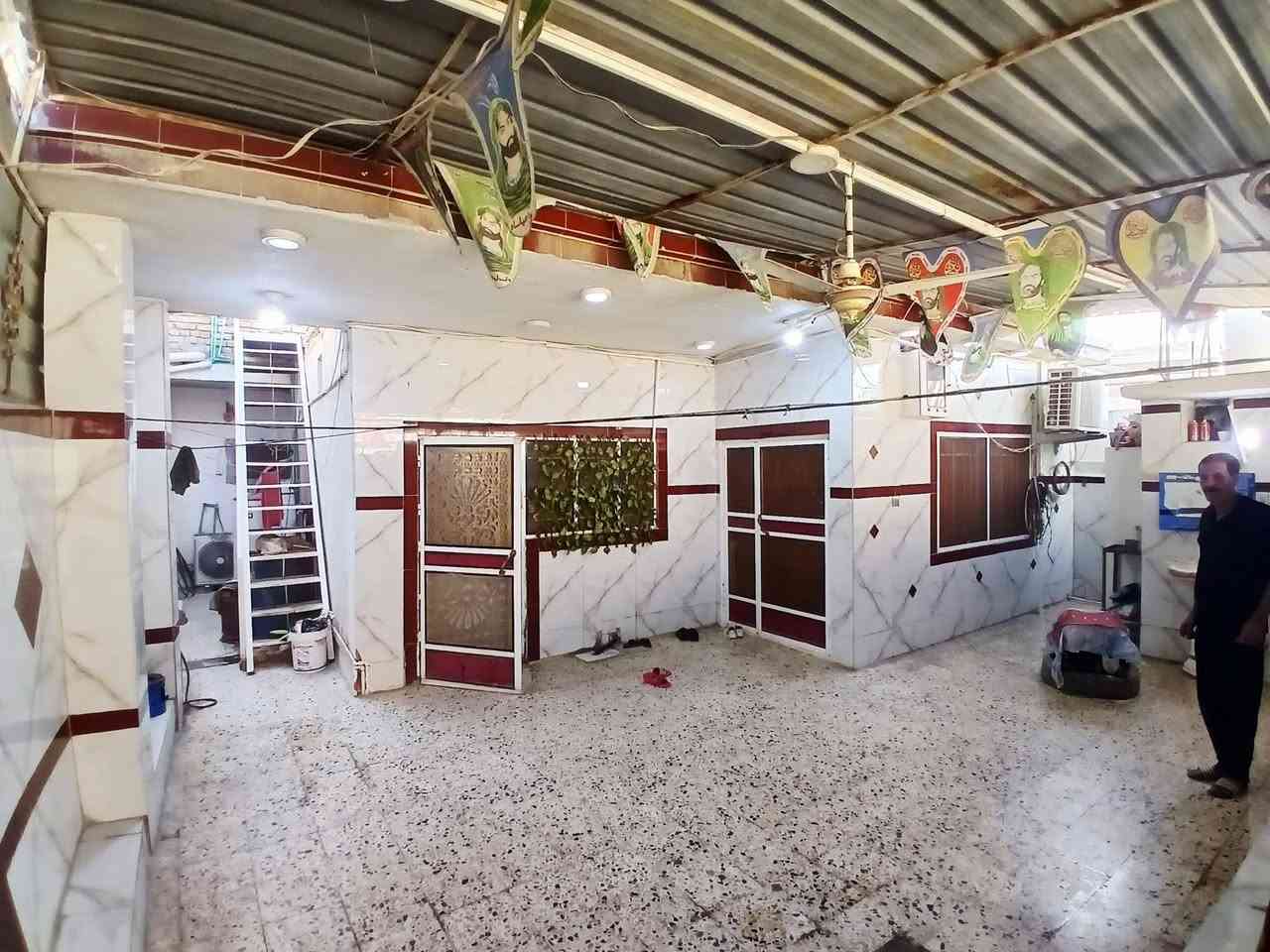 دار للبيع كوت حي الحكيم قرب الشارع مرقم من قبل البلديه نزلة محطه الواصطي مساحه 200م متر بناء طابوق يتكون من 3غرف نوم مطبخ استقبال هول صحيت داخليه وخارجيه السعر المطلوب 80مليون وبيها مجال للشراي علمن انه لكاونتر مع البيت الاستفسار خاص


**إذا كنت صاحب هذا الإعلان وتريد حذفه لأي سبب، رجاءا أرسل رسالة إلى الدعم الفني**