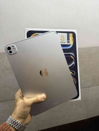 ايباد ١١ برو m5 • ٢٥٦ • ضمان برج العرب