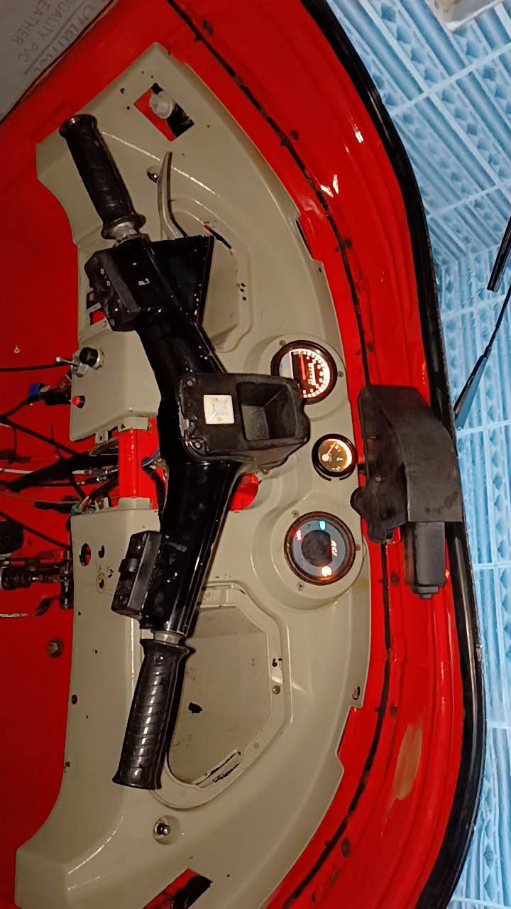 السلام عليكم تكتك للبيع موديل 2018
1. تجفيد جديد 
2 وايرات النمر والكلج و البانزين جديدات
3. جادر جديد 
4.طفيره جديده 
5. بكلايتات جدد
6. زوج دايرات جدد
7. كهربياتها كلها شغاله 
ملاحظة //التكتك زيل ، مكينه وضفيره بجاج موديل 20 عوزها بس تعمير بس الإحساس لا طربه لا بيها شي وشوفه عينك
السعر 2500 وبيها مجال للشراي مكاني امسيب ***********
