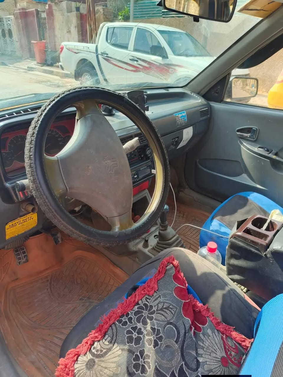 السلام عليكم اقره قبل لا تتصل 

سايبا   ١١ خياسات معمره شاصي جديد
رقم انكليزي جانت بيها خياسات وضربات جاملغ زوج 

امامي جدد بنيد جديد مكينه جديده سياره كامله 
دعاميه خلفيه بعدني مشادها بالجيس واقيات جاملغ
مال جناي واكو بيها شغلات اضافيه جدد مشادهن

مثل منضومه تبريد سياره كامله من كلشي السعر ٢٠

بغداد الحسينية ***********
