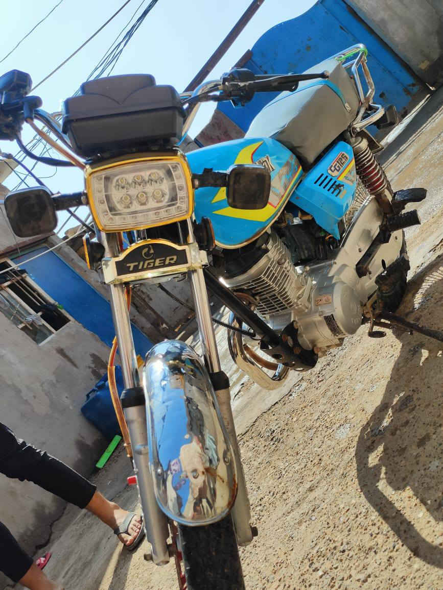 سونك للبيع  مكفوله من كلشي كل نقص مابيها شلعه تاكل لكاع سعر 500بي مجال بسيط موديل 23محرك 150 استفسار *********** للمعلومه دراجه جاهزة حتا كمرك مدفوع للي يريد يرقم مال جناي
