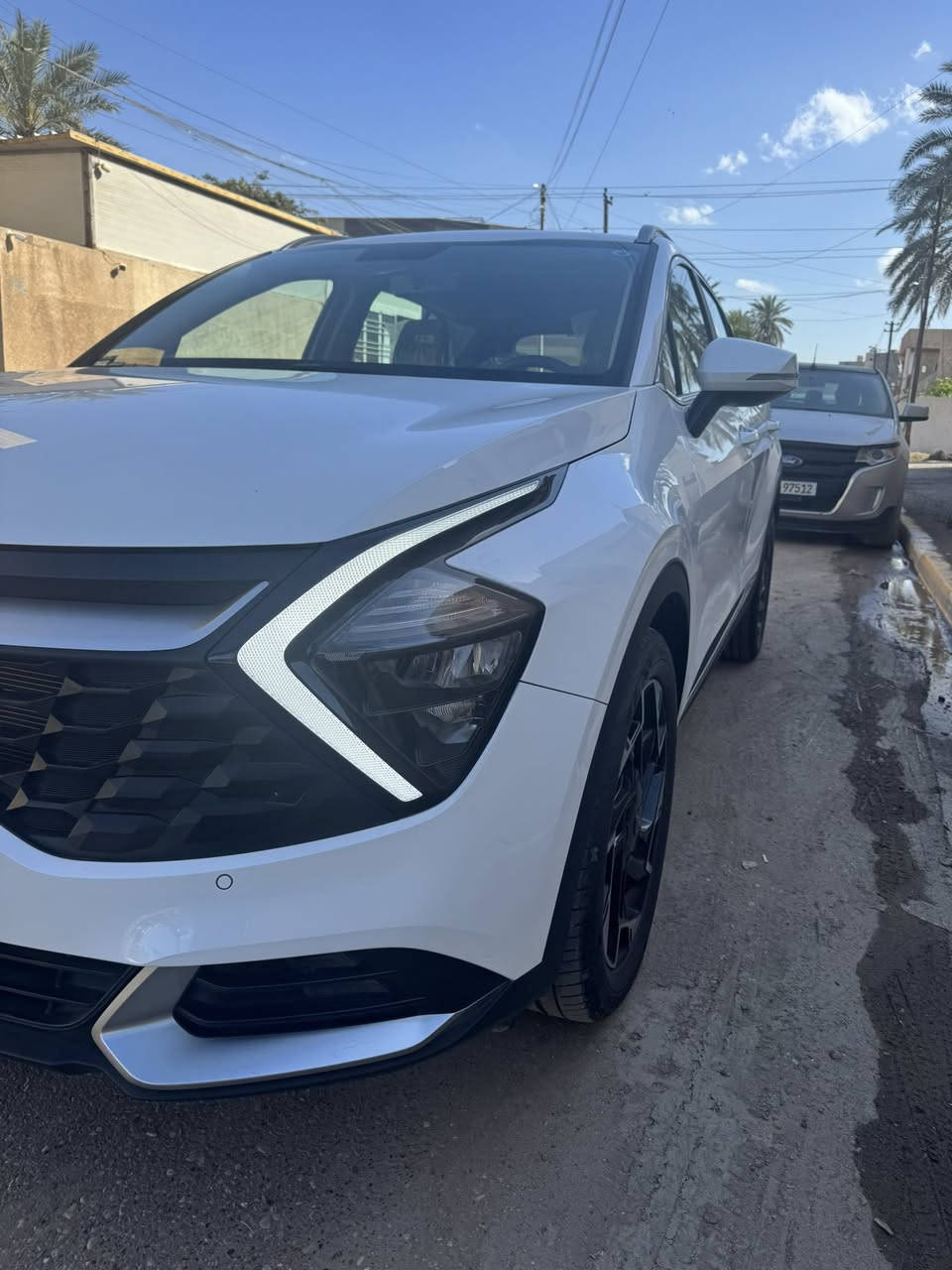 سبورتج 2025 زيرو وبسعر مناسب

كيا سبورتج موديل 2025 خليجي مكفولة ضمان 5 سنوات وتبديلات دهن مجانية
محرك بانزين حجم 2000 دوش المرغوب
ماشية 6 Km فقط بحالة الزيرو وبعدها بريحة الشركة اول واحد يجيها ياخذها
فول مواصفات 1/1 ( كشنات كهرباء وتدفئة ، صندوك كهرباء ، بصمة تشغيل وبصمة ابواب ، تدفئة ستيرن وتحكمات ستيرن وشفتات سرعة ، مري شفط  ، حساسات امامي وخلفي ، رادار ونقاط عمياء ، تبريد امامي وخلفي ، ويل 19 ) وباقي مواصفات الفول معروفة 

السعر مناسب 228 $ وبي مجال

مكان السيارة بغداد حي الجامعة
*********** غيث الكبيسي
