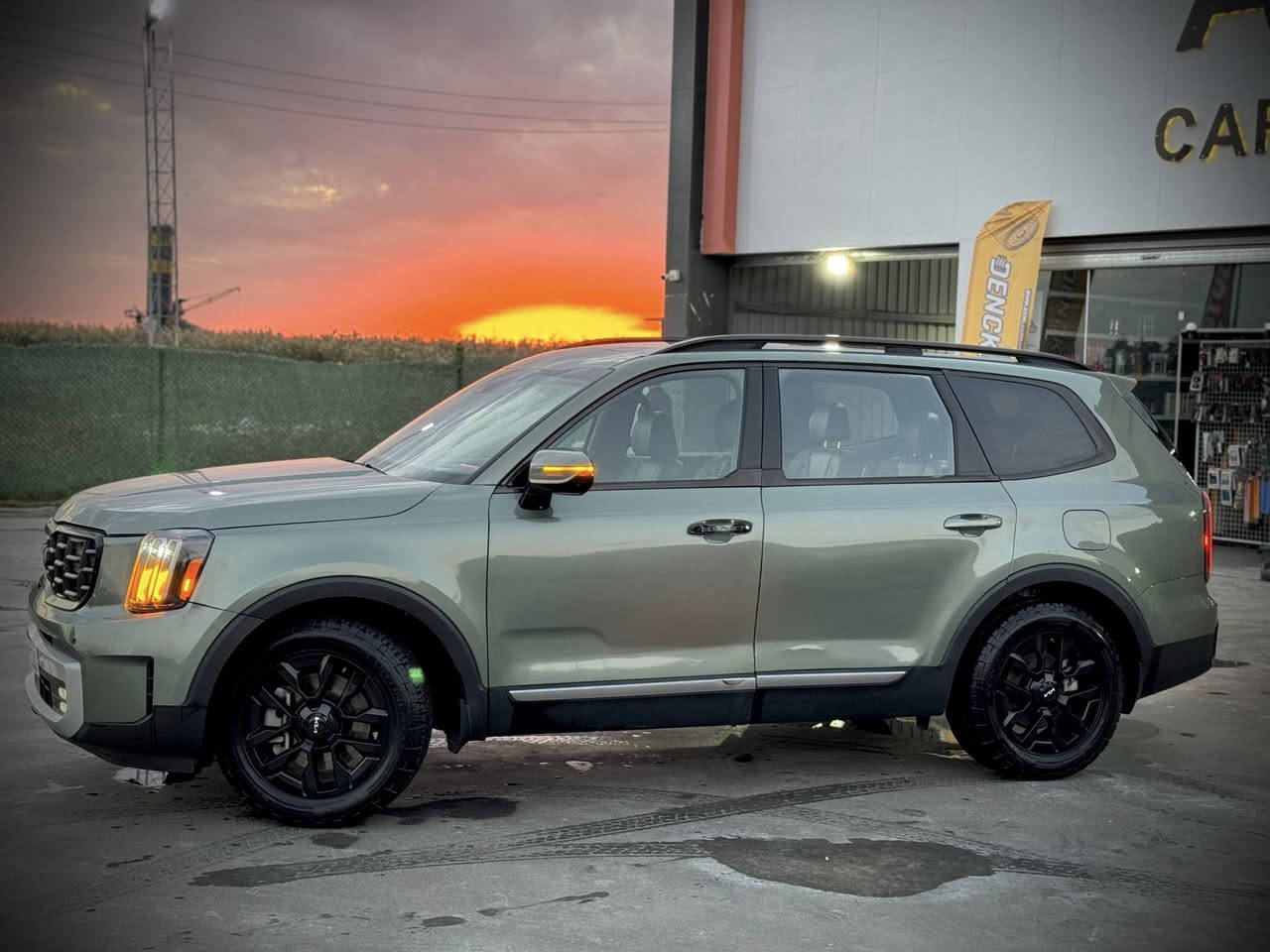 بسم الله الرحمن الرحيم
السلام عليكم كيا تيلورايد2023 Sx Xline وارد امريكي

Kia Telluride SX XLINE 2023 3.8L

المسافه المقطوعه : 57000الف كيلو متر 

          حجم المكينه : 3800    V6

                      الضرر : موضح بالصور 

خمس انضمه للقياده 
   

#الموصفات 

1. شاشه 

2. كامرا

3.لايتات لد

4. بصمه 

5. كشنات جلد 

6. هندبريك بصمه 

7. رادار تحديد مسار

8. رادارات 360

9.فور ويل 

10. اوتو ستوب

11. حساسات خلفي امامي

12.اوتو هولد 

13. اشاير بالمري 

14.بكلايت لد

15. نظام ايكو + نظام تزحلق

16. فتحتين

17. هيترات بالكشنات حار بارد

18.كامرات 360

19.كامرا بالمرايا

20.بردات خلفيه

21.سبعه راكب

22.كشن السايق ميمري

23.كشنات خلفيه كهرباء

24.ويل كب بلاك

25.كشافات 

فول مواصفات 1/1 جاهزه مرقم بغداد 

#السعر 275 وبيهه مجال بسيط  

تفاصيل اكثر هذا رقم ***********

مكان السياره  كربلاء الحسينيه
