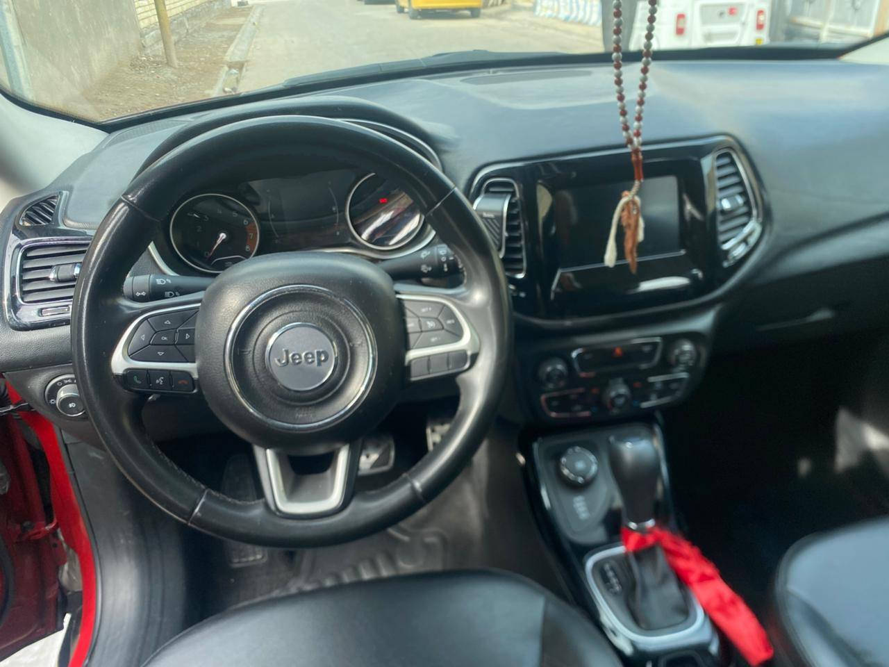 السلام عليكم جيب كومبارس 2021 سياره أمريكي ماشيه ١٤٢ بيه اربع قطع صبغ رقم سليمانيه بسمي هزه جديده السعر 155 وبيهه مجال بصيط وهاذه رقمي *********** المكان مدينه الصدر الحميدية
