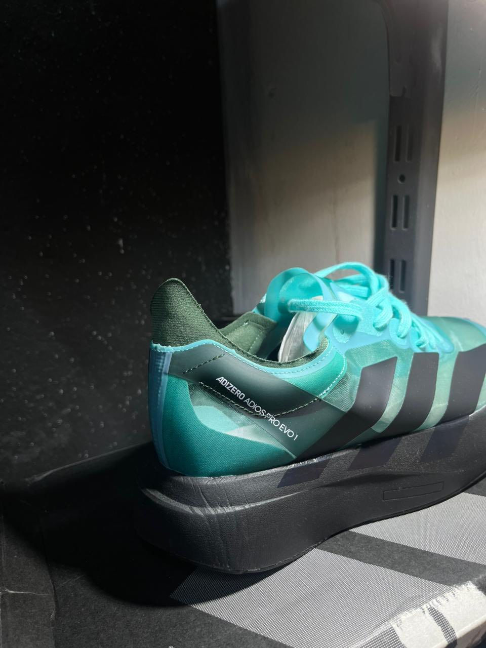 اديداس قياس 41 وثلث  سعره 25 الف


**إذا كنت صاحب هذا الإعلان وتريد حذفه لأي سبب، رجاءا أرسل رسالة إلى الدعم الفني**