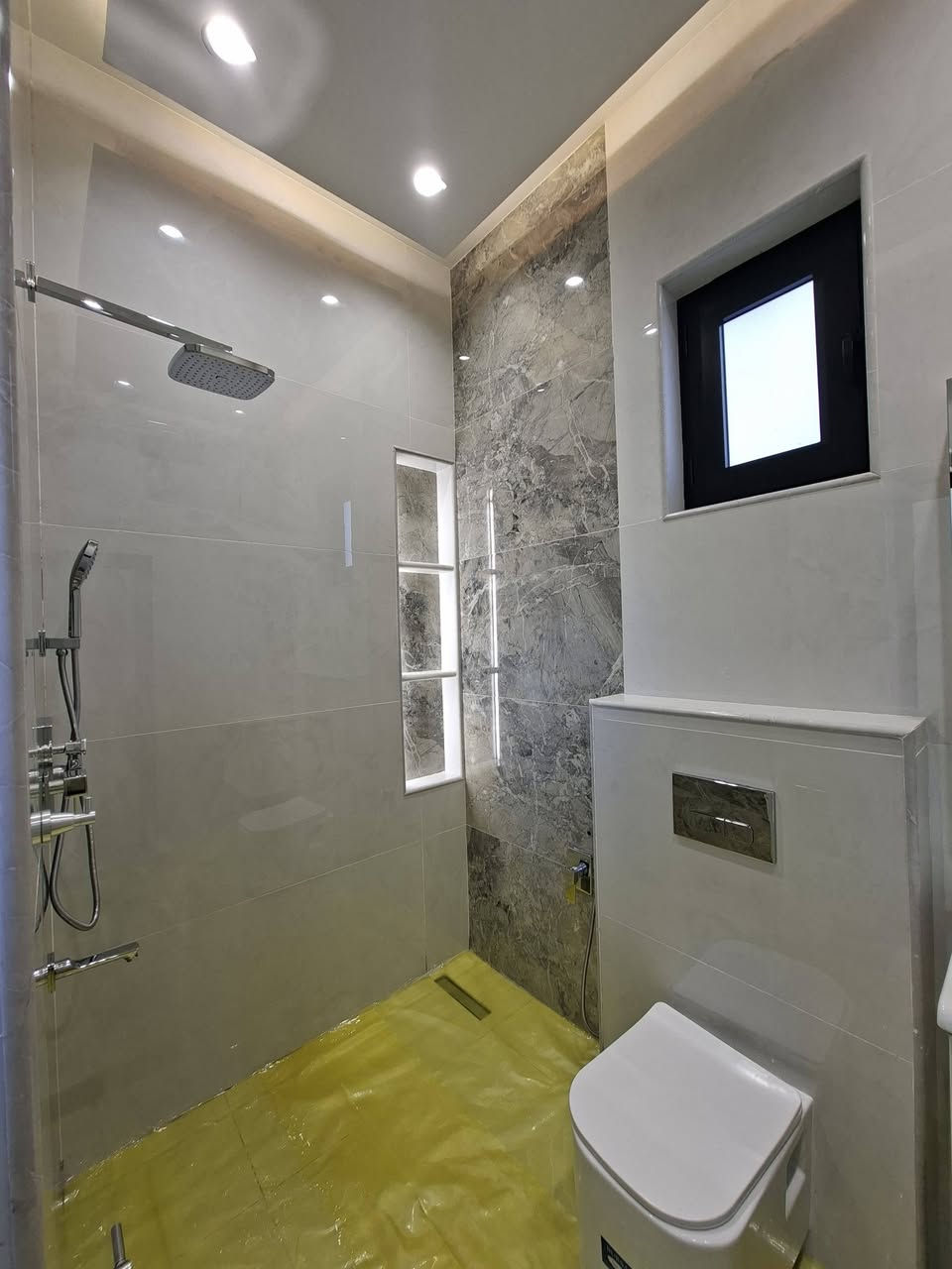 جانب من أعمالنا نتمنى أن تنال إعجابكم. 
هاتف ***********
***********
