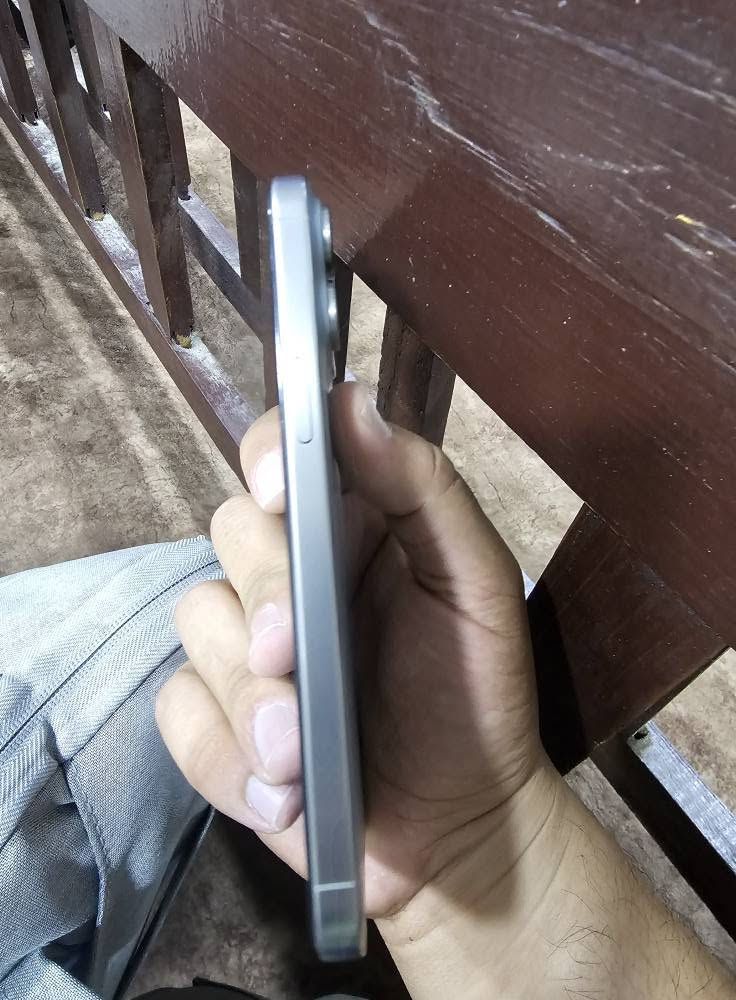 ايفون 15برو ماكس ذاكرة 256 بطارية 86 
نضافة 100% بي قطع مبدلة من ابل يعني الشركة نفسها مبدلتهن
بدون ملحقات ب835الف قفلة مكاني بغدادالجديدة توصيل ماعندي شراي تعال خاص او علق ادزلك رقني الماشتري لايعلق بسعر فدوة بغداد, العراق


**إذا كنت صاحب هذا الإعلان وتريد حذفه لأي سبب، رجاءا أرسل رسالة إلى الدعم الفني**