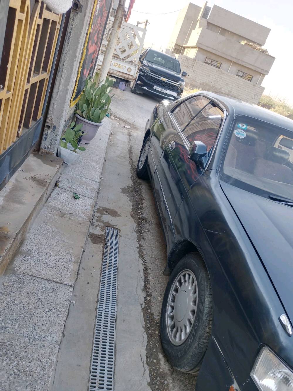 السلام عليكم 
سياره بطه موديل ٩٣ تحويل مباشر كفاله مكينه وكير والكص بي فطور قليله بل قماره
سعر السياره ٤٣ وبيها مجال للشراي مكاني بغداد وهذا رقم التواصل المباشر بي شريحه اتصال موجود و واتساب ايضاً +964 770 883 0783
