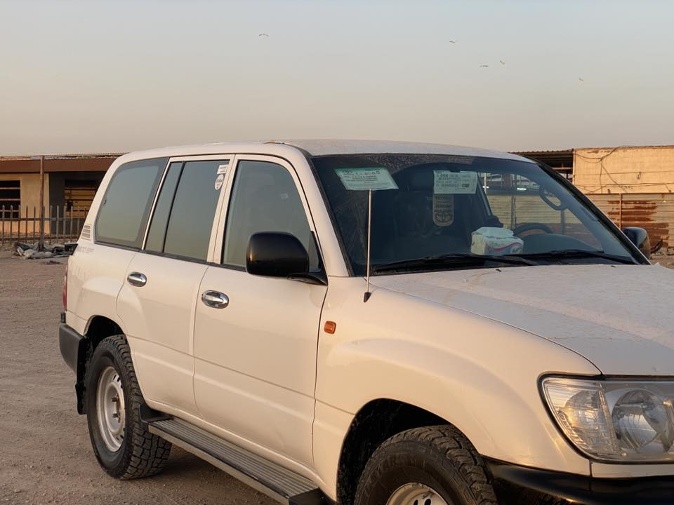 السلام عليكم 
لاندكروز مونيكا موديل2001 كفاله عامة 
سياره حلوه وجديده ادامة كاملة ومكلفتني اكثر من سعرها 
تبريد منضومة جديده 
كير 
لوكير 
كهربائيات كلها شغاله زنون 
محرك 
اكسن 
حدادية 
تخم تاير حجري تخم ويل 
كلها جديده 
مكاني نجف ستة سلندر 
دبل سبير دبل تانكي دبل فيت بم 
قطري بلادي للتواصل واتساب ***********0
ترهم مراوس
