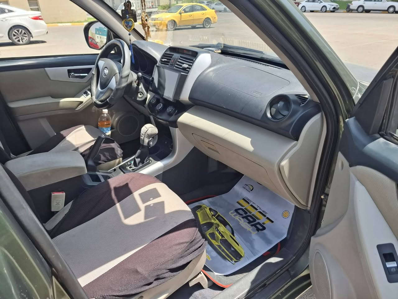 سيارة ليفان x60 موديل ٢٠١٦ رقم بغداد  انكليزي يعني دولي سنويه لغاية ٢٧مكفوله كير محرك اوتوماتيك منظومه تبربد شغاله سياره مامصبوغه الكشر بيه جراد كدامك العنون بغداد النهروان السعر ٦٥ وبيه مجال للإستفسار ***********  او ***********
