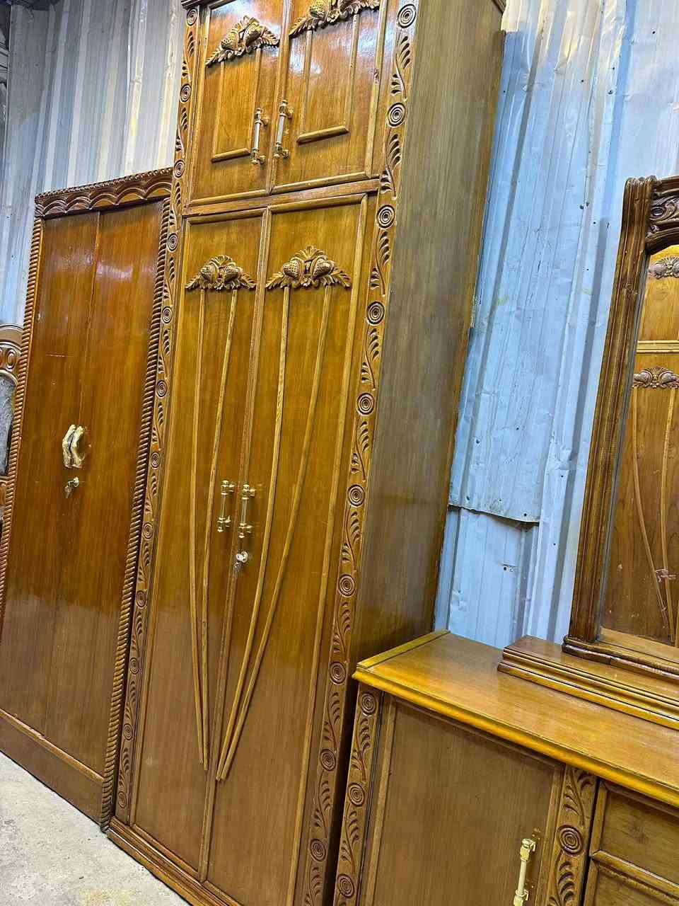سلام عليكم 
غرفه نوم مستعمل صاج عراقي داخل وخارج ظهر جرجوبه 
دنك زان حاميل زان مصري  سرير منام زان مصري 
صوميه جربايه نفر عدد2 جديد
يدات جديد 
كيلون جديد 
بوري تعلاكه جديد 
مكان بغداد حي الاعلام شارع قطر الندى مجال مدرسه رفيده معرض يوسف الخفاجي 
الاسفسار على رقم ***********
