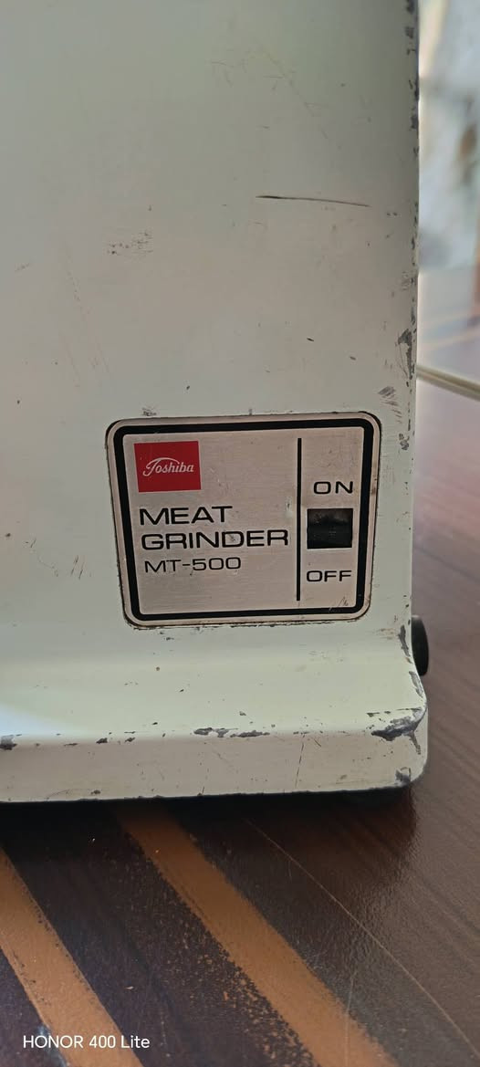 مثرامة نوع توشيبا ياباني نضيفة شغالة وعلى الفحص السعر ٤٠ وبي مجال المكان البياع للاستفسار خاص


**إذا كنت صاحب هذا الإعلان وتريد حذفه لأي سبب، رجاءا أرسل رسالة إلى الدعم الفني**