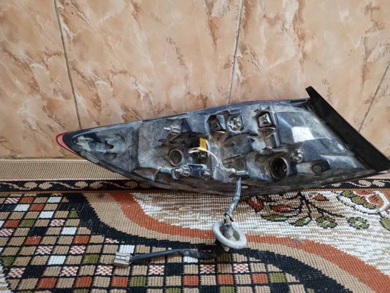 بك لايت للبيع النترا 2019بس الغلاف الفوك مكسور والباقي شغال ***********
