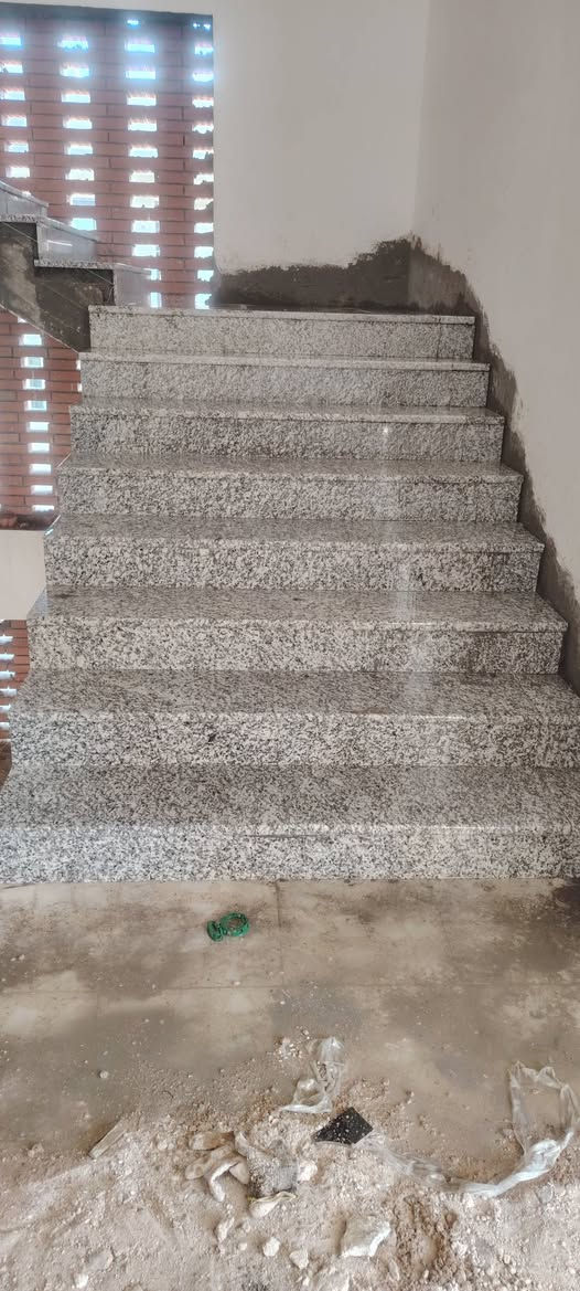 السلام عليكم خلفه اشتغل أرضى جداري سيراميك بورسلين مرمر بابل ***********
