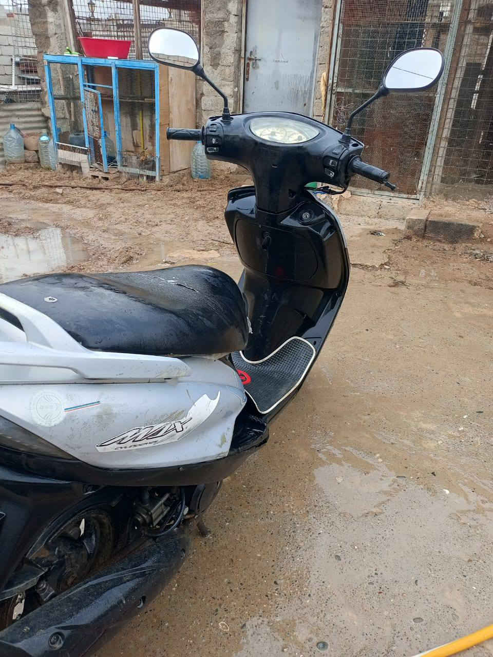 السلام عليكم من رخصه الادمن 

دراجه ماكس تعلب للبيع 

دراجه تحريكه ومعدل فول 

كهربائيات شغال سلف اشاير

بس المحرك معمر مره واحده 

اي استفسار اتصل على الرقم ‏‪0751 928 5752‬‏
