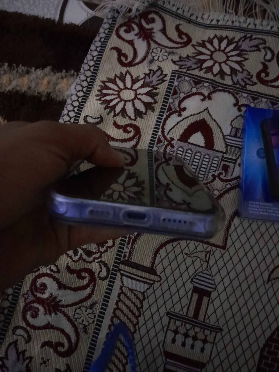 ايفون 16بلس ذاكره 128مشحون 125مره بطاريه 100اخو جديد وياه كارتونه تلفون مكفول من كولشي العنوان بصره أبو لخصيب محيله طريق سيد حامد وشغلي بل عشار وين متحب تجي هلا بيك سعر 975 رقم تلفون *********** ابو الخصيب, البصرة
