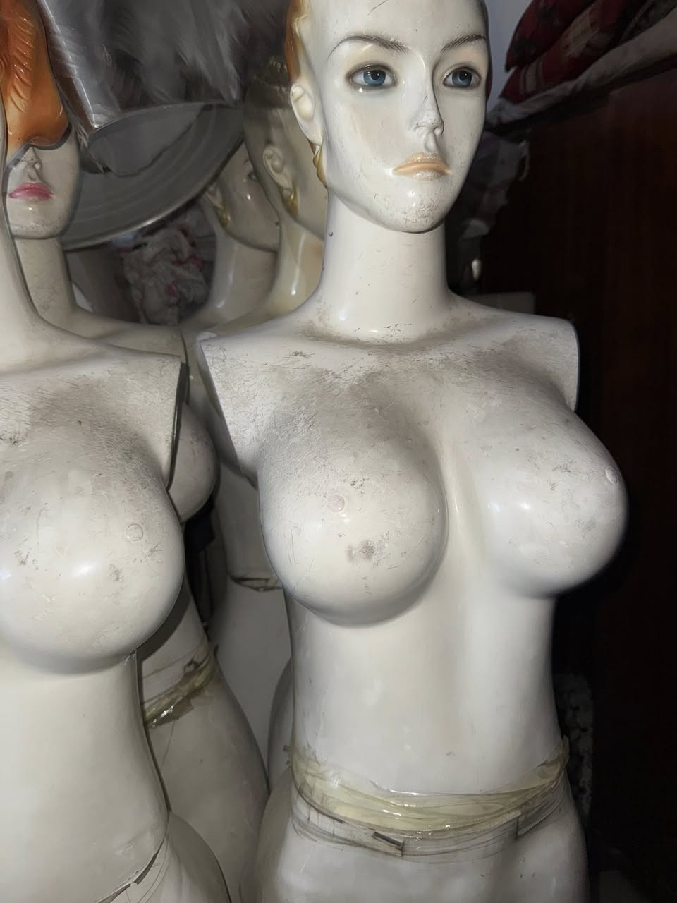 مليكانات للبيع ١٠ قطع نظافه ٨٥٪؜ للتواصل ***********
