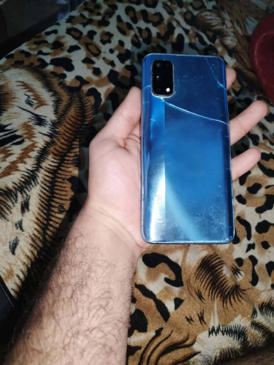 السلام عليكم اجهزه عدد ٢ بيهن فطر بلشاشه شغالات ومكفولات علفحص الاول اسمه ريلمي ٧برو والثاني هونر ١٠ اي ذاكرتهن ١٢٨ ثنيهن السعر ٨٠ الف ثنيهن مكاني حي الفرات الاتصال فقط بلرقم لطبون خاص ***********
