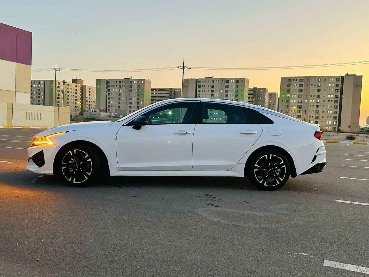 السلام عليكم 
K5 2024
ماشيه 32
حادثه بامريكا مرفق مع الصور فقط البنيد مصبوغ+ تصليح دعاميه اماميه
قطع ليبل واحد
مراوس مع كورلا se هايبرد
للتواصل 
***********
مكاني بغداد
