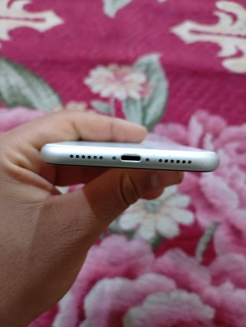 سلام عليكم.ايفون 11برو. جهاز نضيف كلش مامفتوح ومامبدل بي اي قطعه كلشي شغال فيس آيدي ايكلود شغال كامرته كلش حلوه ...السعر 275..وبي مجال شراي اتصل وتدلل.. ***********....***********
