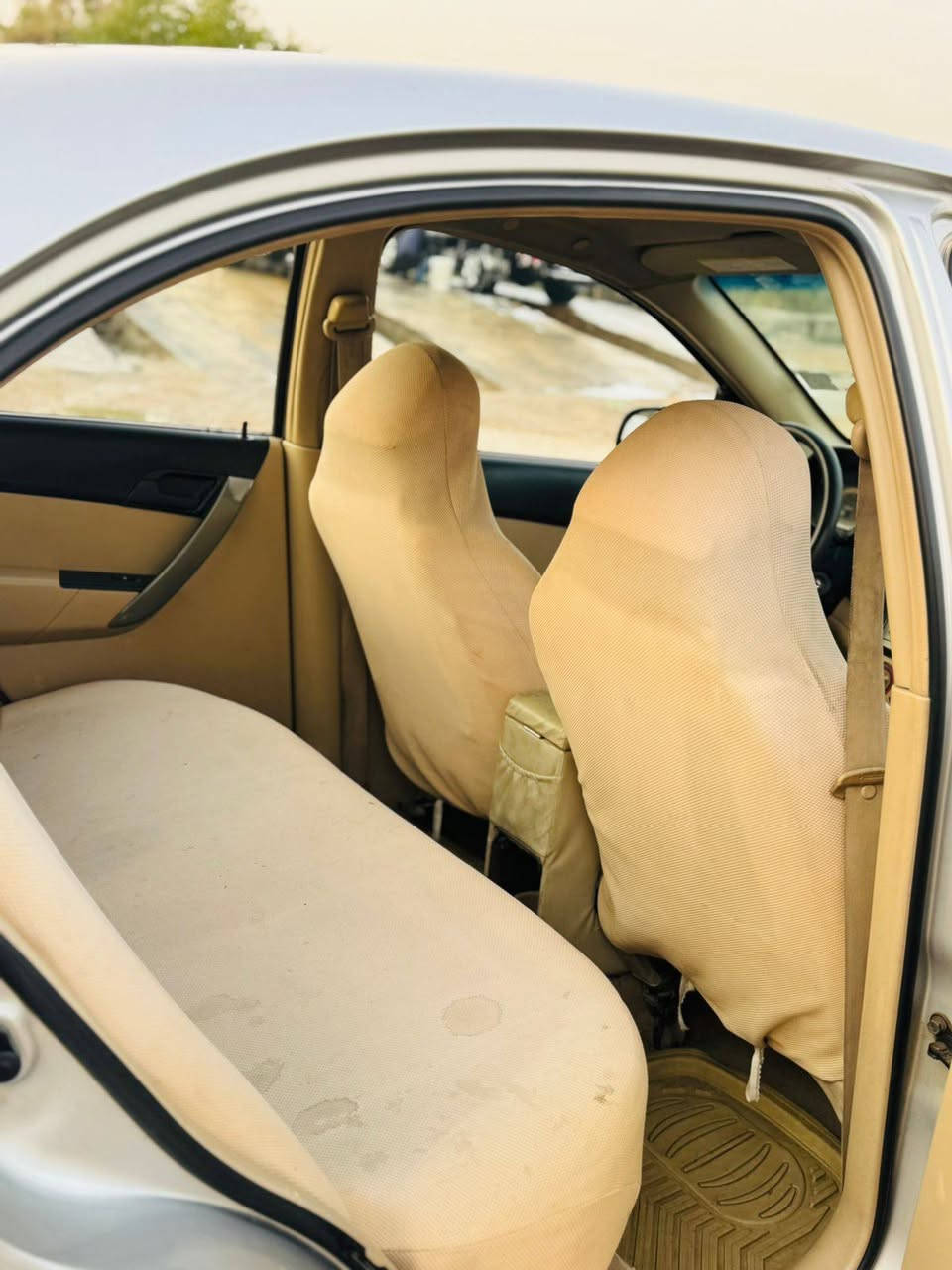 سلام عليكم افيو للبيع موديل 2009 مكينه مفتوح مومسكر اوتماتيك السياره مصبوغه حزام  السنويه بسمي رقم انكليزي السعر ٧٢ وبيهه مجال المكان نجف ***********
