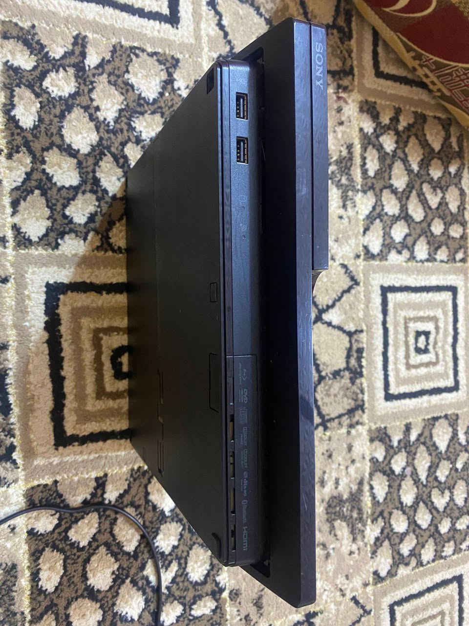 بلي 3 سلم  نضام مكاتب ، 500G كامل ملحقات نظيف جدا 
جوستك عدد 2 كوبي بي 33 لعبة السعر 120
***********
