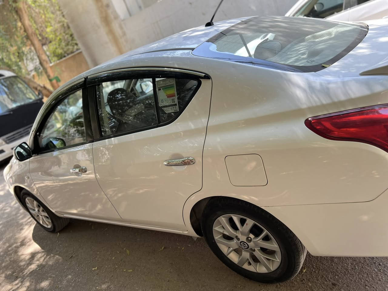 سلام عليكم نيسان سني مديل 2020 رقم سليمانية إنكليزي 
مداور ثاني يوم تبريد ثلج تدفئه السيارة فول 
قطعتين تبريد جام امامي خلفي كهرباء 
تخم تاير جديد صار شهري مخلي بيها 
صدر امامي خلفي جديد السياره بيها 
حالوب بال قماره وبال بنيد قليل 
وبيها صبغ جاملوغ امامي 
بدون دواخل السعر 100 وبيها 
مجال شويه مكاني صلاح الدين قضاء بلد 
الاستفسار اتصل ***********
