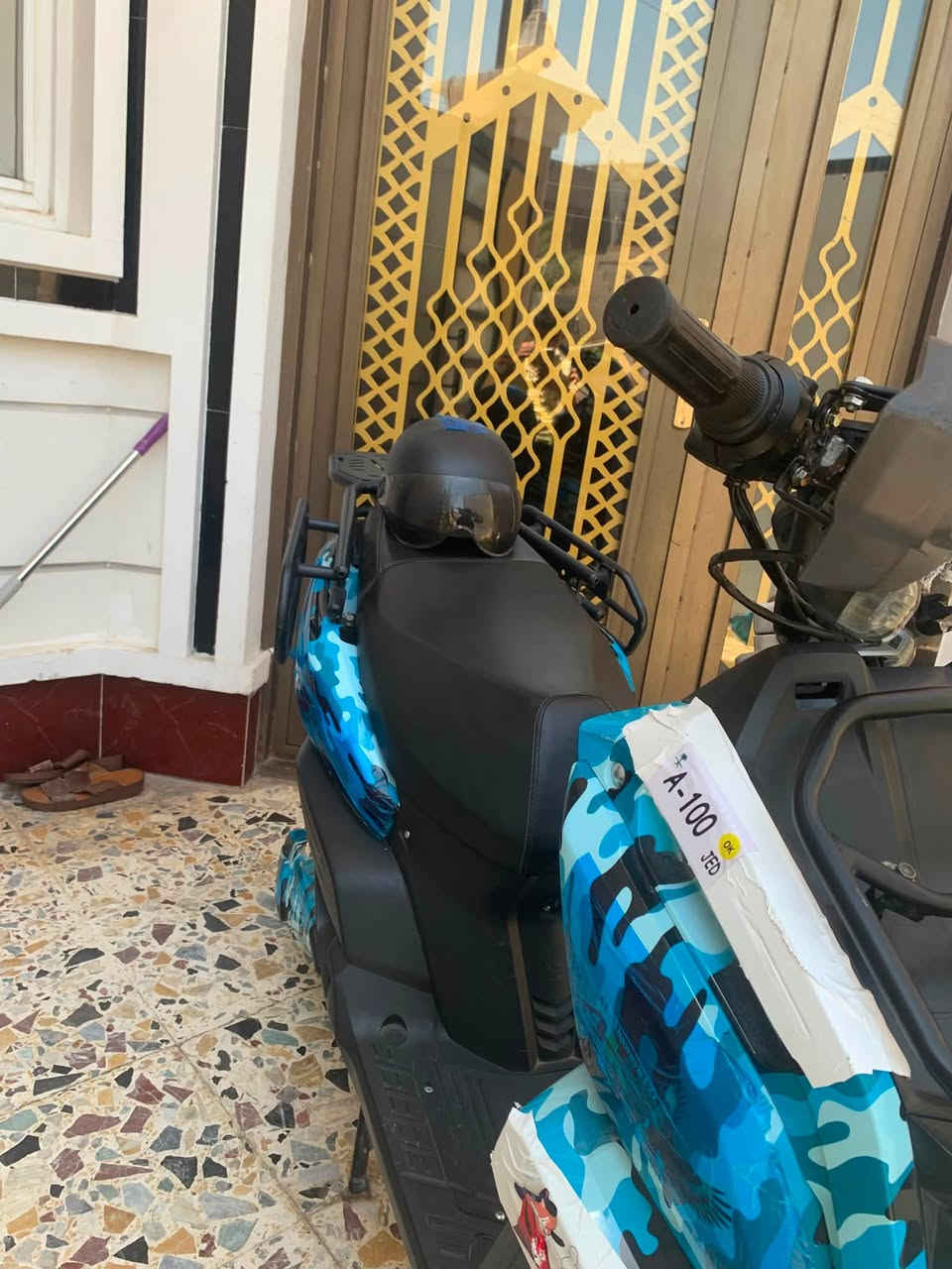 السلام عليكم للبيع موطور اباتشي 2026 موطور جديد ماشي قليل 6بطاريات على الفحص وين متريد روح افحصه أربع سرع يمشي 85حقيقي لايت زينون عالي ناصي أشاير يمنه يسره بي نضام Rرجوع إلى الخلف بي بلوتوث شغال مع خوذه موطور حيل جديد +سويجين وبصمه وكارت +حساس مانع سرقه 💎||.  السعر 
750😍\. العنوان الرمادي تأميم قادسيه الأولى قرب جامع معاذ بن جبل للاستفسار اتصل على (***********) متوفر واتس
