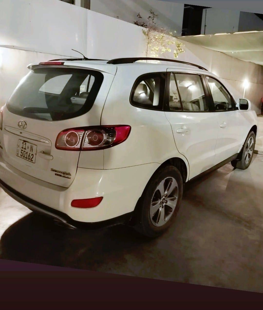 السلام عليكم 
سنتافيا للبيع موديل 12 رقم بغداد بأسمي 
الشركه العامه 
مكينيه 6
تخم تاير تبريد تدفئه حداديه كله جديد 
السعر 143
السونار مرفق مع الصور
***********
