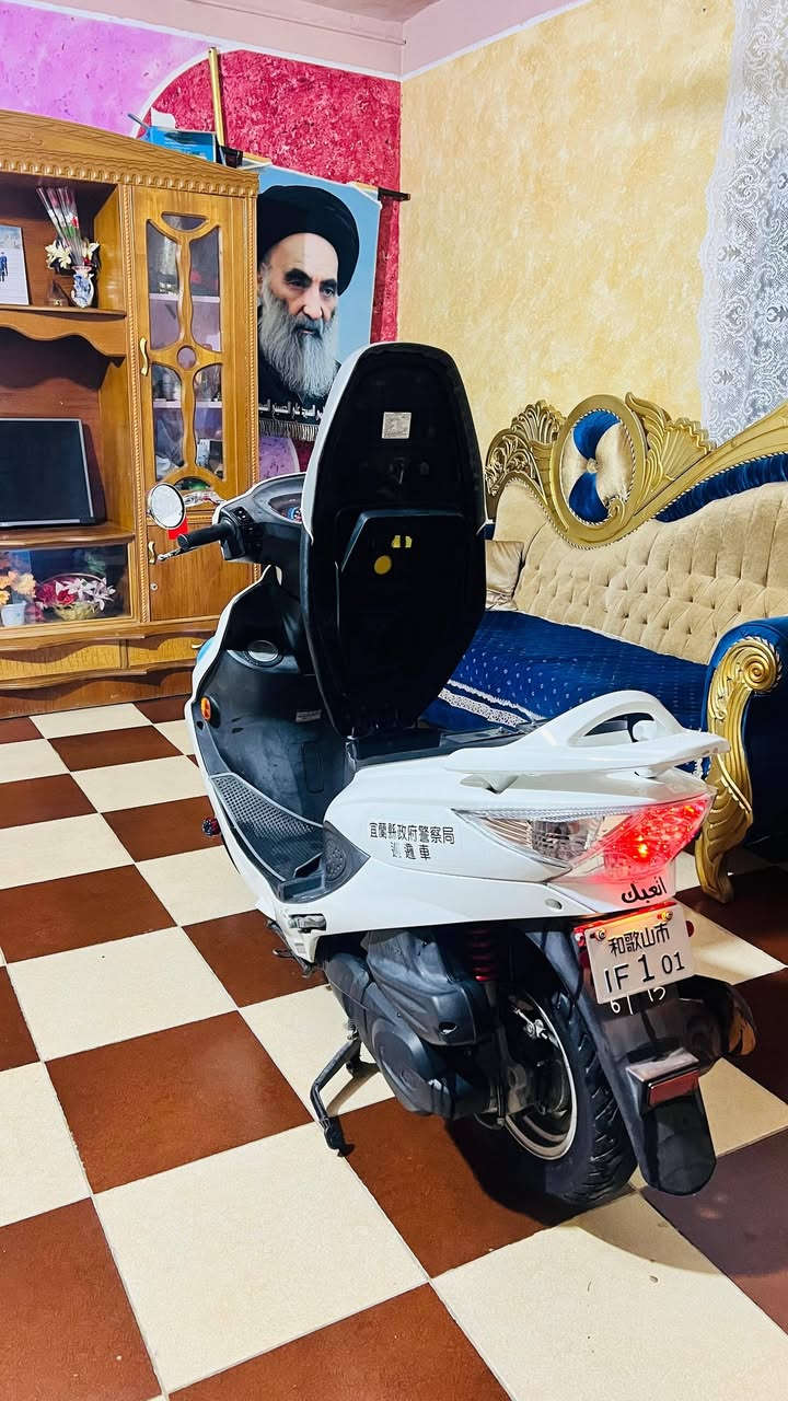 السلام عليكم
دراجه كامكوv2للبيع 
محرك150
2018
كفاله عامه 
الدراجه صار عشر تيام
 طالعه من الرمبه 
هورن سيدان 
جهاز مال كامره وشاشه


**إذا كنت صاحب هذا الإعلان وتريد حذفه لأي سبب، رجاءا أرسل رسالة إلى الدعم الفني**