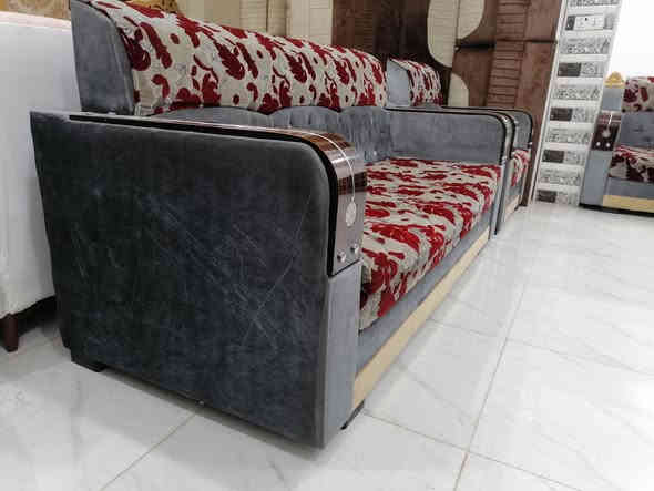 #تخم 10 مقاعد لسفنج دايس مابي كسر موضح بصور
#سعر 135 عنوان كوت زين القوس شارع المله 
#رقم*********** يوجد توصيل بعد لمقابله فقط
