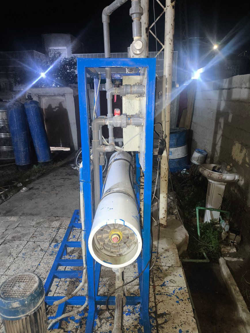 ياالله محطه ام الالف مستخدمه 
محطه نضيفه امانه الله 
تانكيات حجم الف ونص العدد 2
ماطور عامودي بنتكس 
مع ماطور طرحي 
مع ماطور بوستر 
حصو فحم رمل جديد 
السعر1900
وبيه مجال قليل 
مكاني واسط وعدي توصيل حسب الاتفاق 
منبرين املاحه 40بدون غسل
***********
***********
