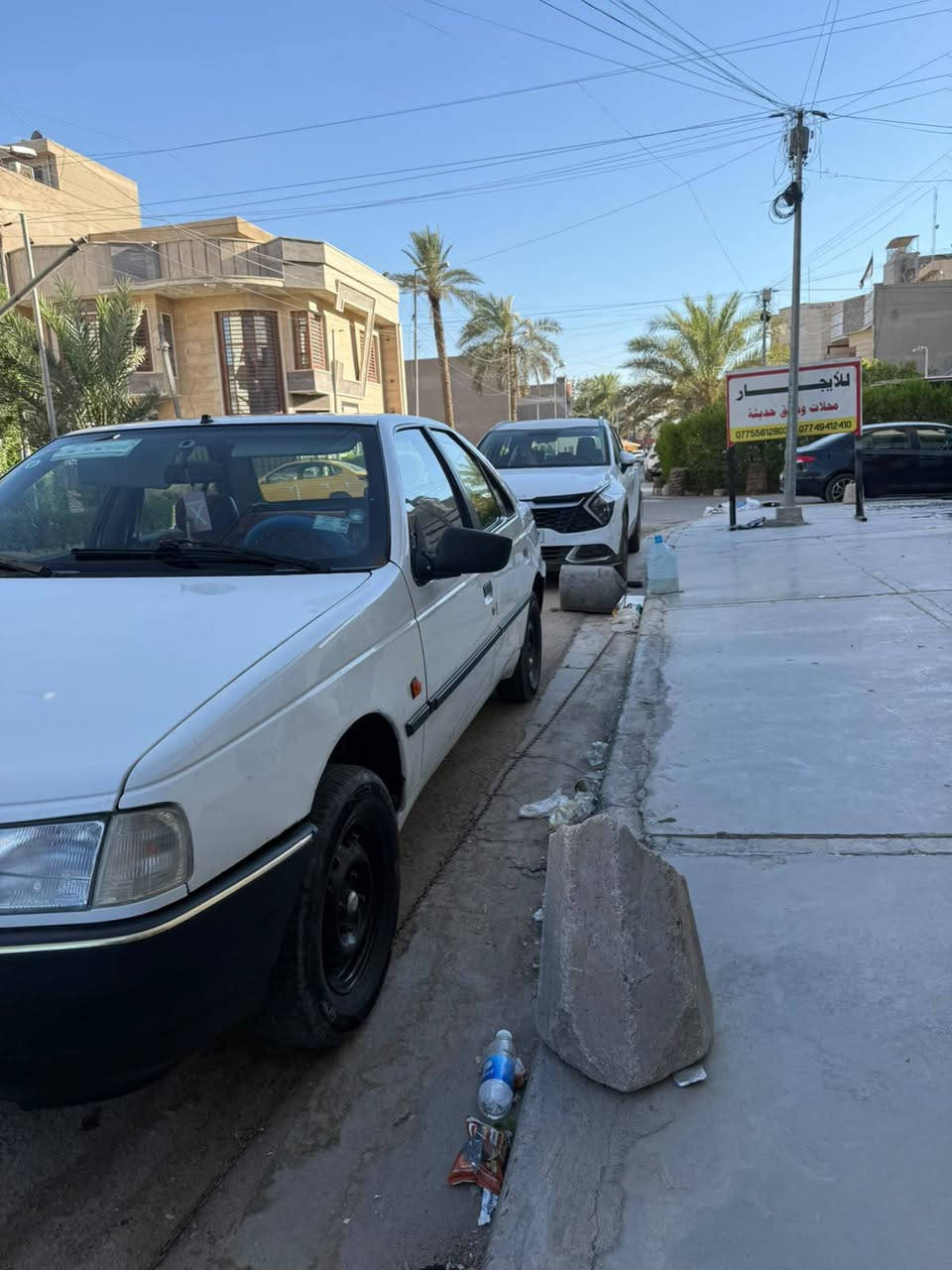 سلام عليكم من رخصة الادمن ..
بيجو 2008 سيارة جدا نظيفة تاير والصدر نصف عمر.. باتري جديد تبريد شغال درجة اولى كير جديد محرك جديد السيارة ماشية 187الف شواصي  مكفول.اكسل سيدرك ثكيل ..قمجي كلج ميكانيكي يعني ماي ..السيارة شرط الفحص بغداد رقم انكليزي بأسمي السعر 35 .. *********** بغداد, العراق
