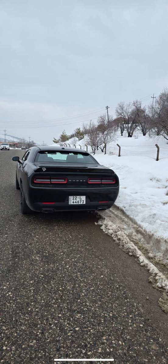 مكلف بالنشر …
جالنجر 2018
مواصفات نص فول
ضرر. جاملغ خلفي صبغ جهت السكن وبارد باب السكن 
بدون دواخل بدون شواصي بدون ارباك سياره نضيفه ومناقصه اي شي
مكان السياره الموصل معرض RTR
سعر وتفاصيل 
رقم صاحب السياره ‭0773 077 3050‬
