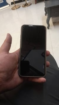 ايفون ١١ برو ماكس • ٢٥٦ • بطارية ٧٢%